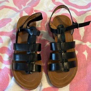 Yoki Women’s sandals- Size 9